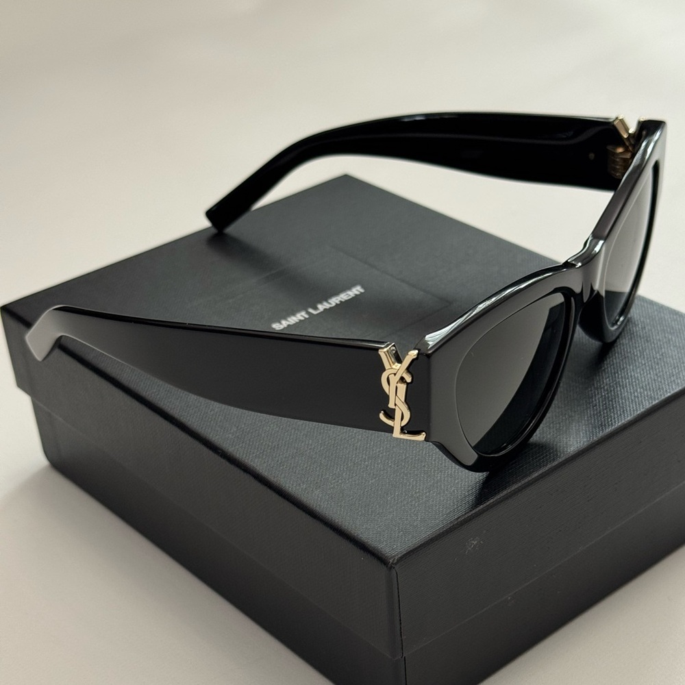 Saint Laurent YSL Sunglasses - Picture 3 of 5